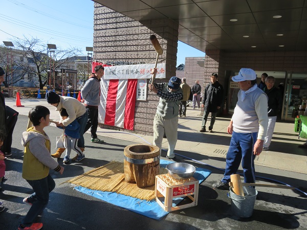 もちつき大会「よいしょ」