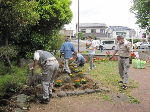 町内花植